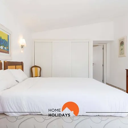 Hébergement de vacances #133 Dias 1 By Holidays *